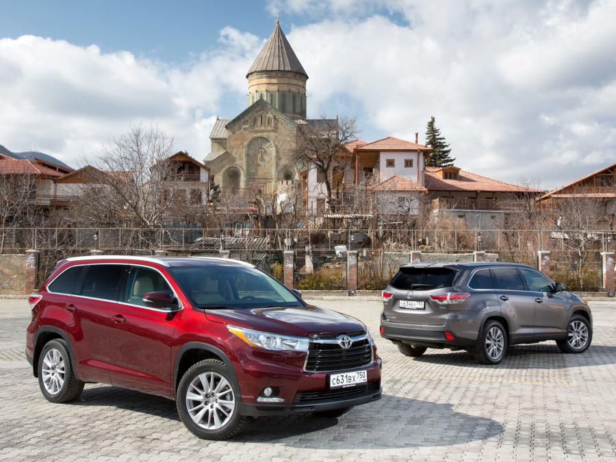  Toyota Highlander 2014 года  (CIS) (фото 26 из 30)